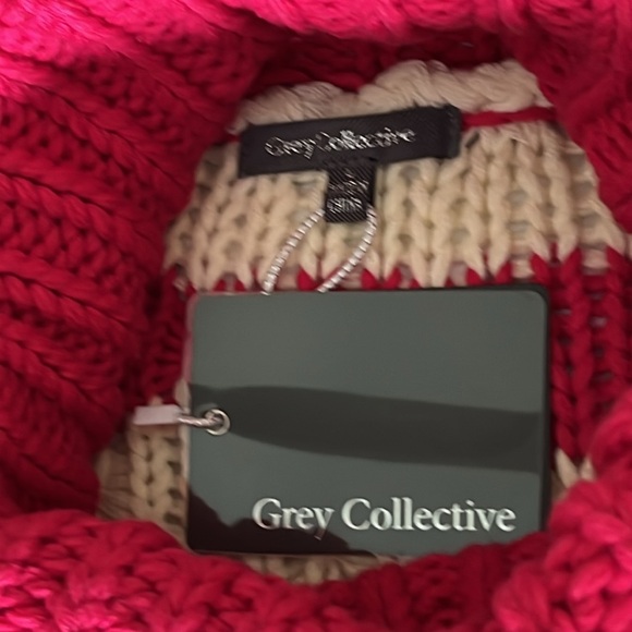 NWT-Colorblock Crop Turtleneck Sweater - Picture 7 of 9